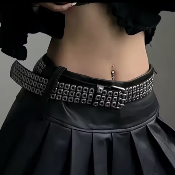 PU Belt with Rivets - Picture 3 of 6